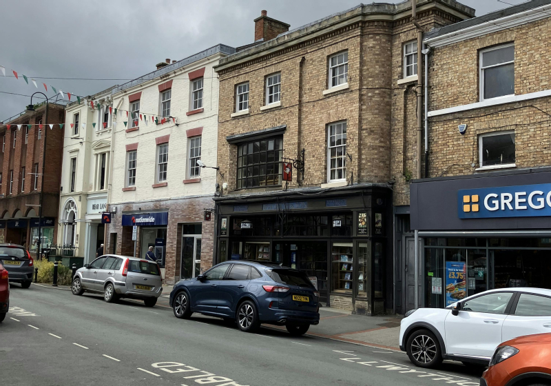 24 High Street, Newtown