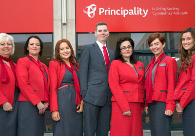 Colleagues-from-Principality-Building-Societys-new-branch-in-Newport.jpg