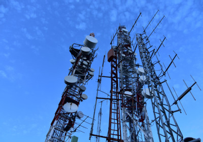 Telecoms-mast.jpg